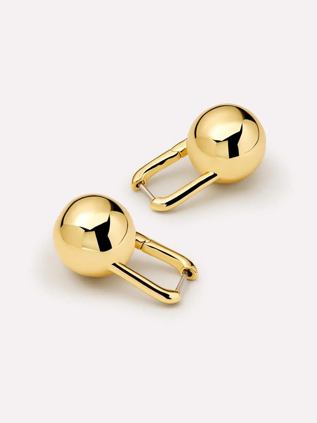 Striking Statement Earrings – Lightweight, Modern Design for Daytime and Evening Wear