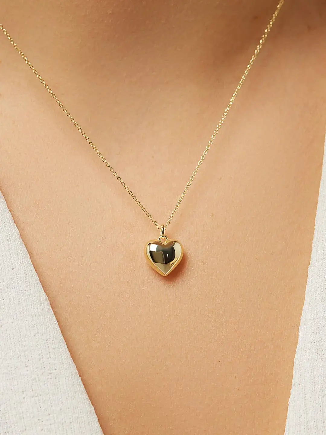 Gold Heart Pendant Necklace